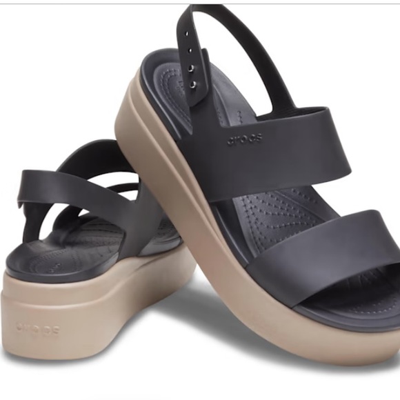CROCS Shoes - Crocs woman’s Brooklyn low wedge NWOT
